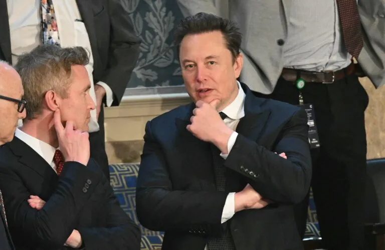 Elon Musk : l'homme le plus riche de l'histoire et ses ambitions pour l'avenir